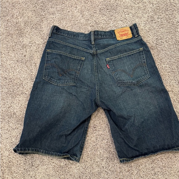 Men's Levi 569 Loose Straight W36 Denim Shorts Red Tag Great Condition! - Picture 2 of 5